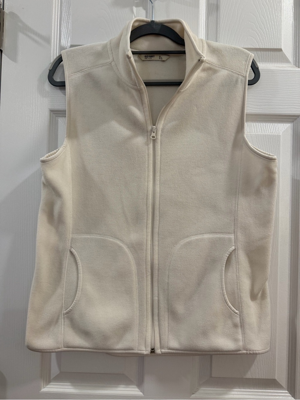 Old Navy Women's Soft Cream Full-Zip Fleece Vest